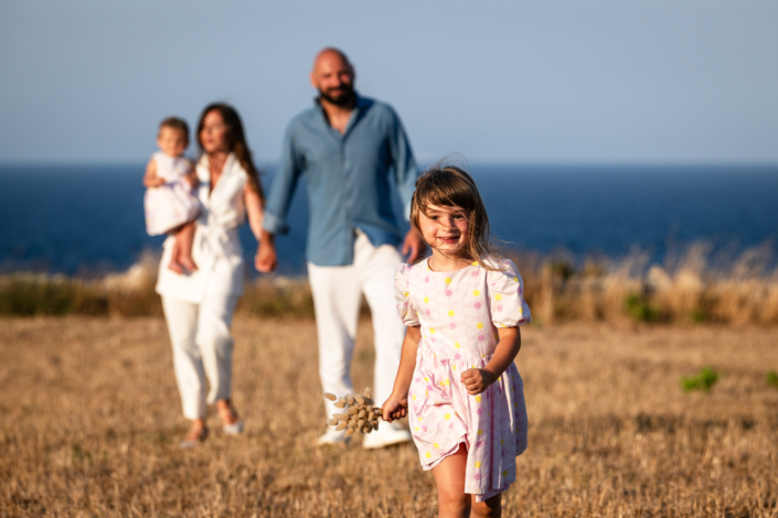 Alice-Astrid-067 Fotografie di famiglia nel Salento – tramonto a Otranto